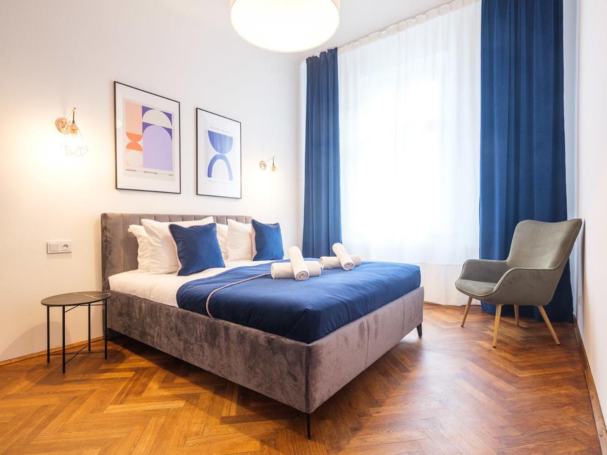 Central Apartments By Tyzenhauz Krakau Buitenkant foto